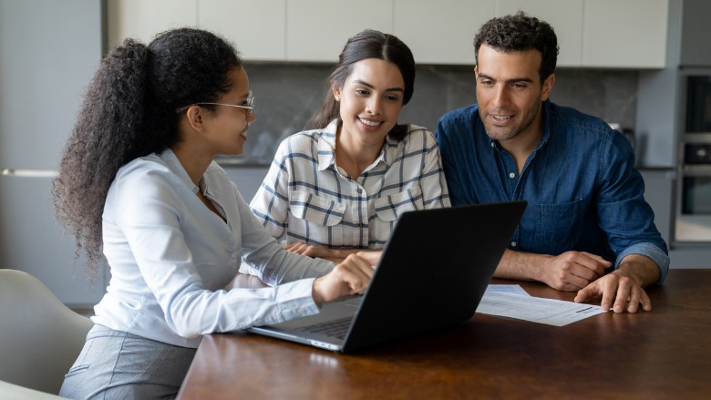 couple talking to an advisor