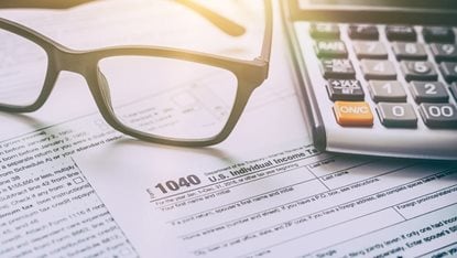 How Do Banks Verify Income for an Auto Loan?