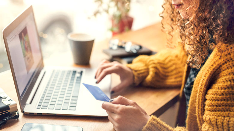 Shopping easily online with a Truliant Credit Card